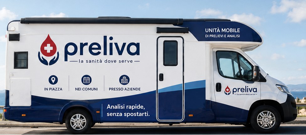 Camper Preliva, unità mobile di prelievi e analisi, davanti al mare